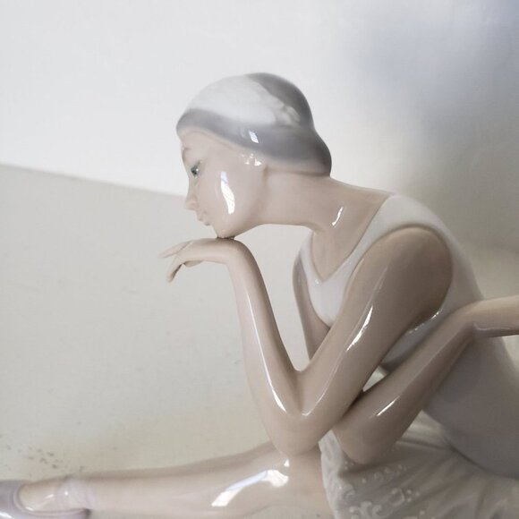 Lladro Death of the Swan White Matte Porcelain Figurine Retired Broken fingers - Picture 4 of 10
